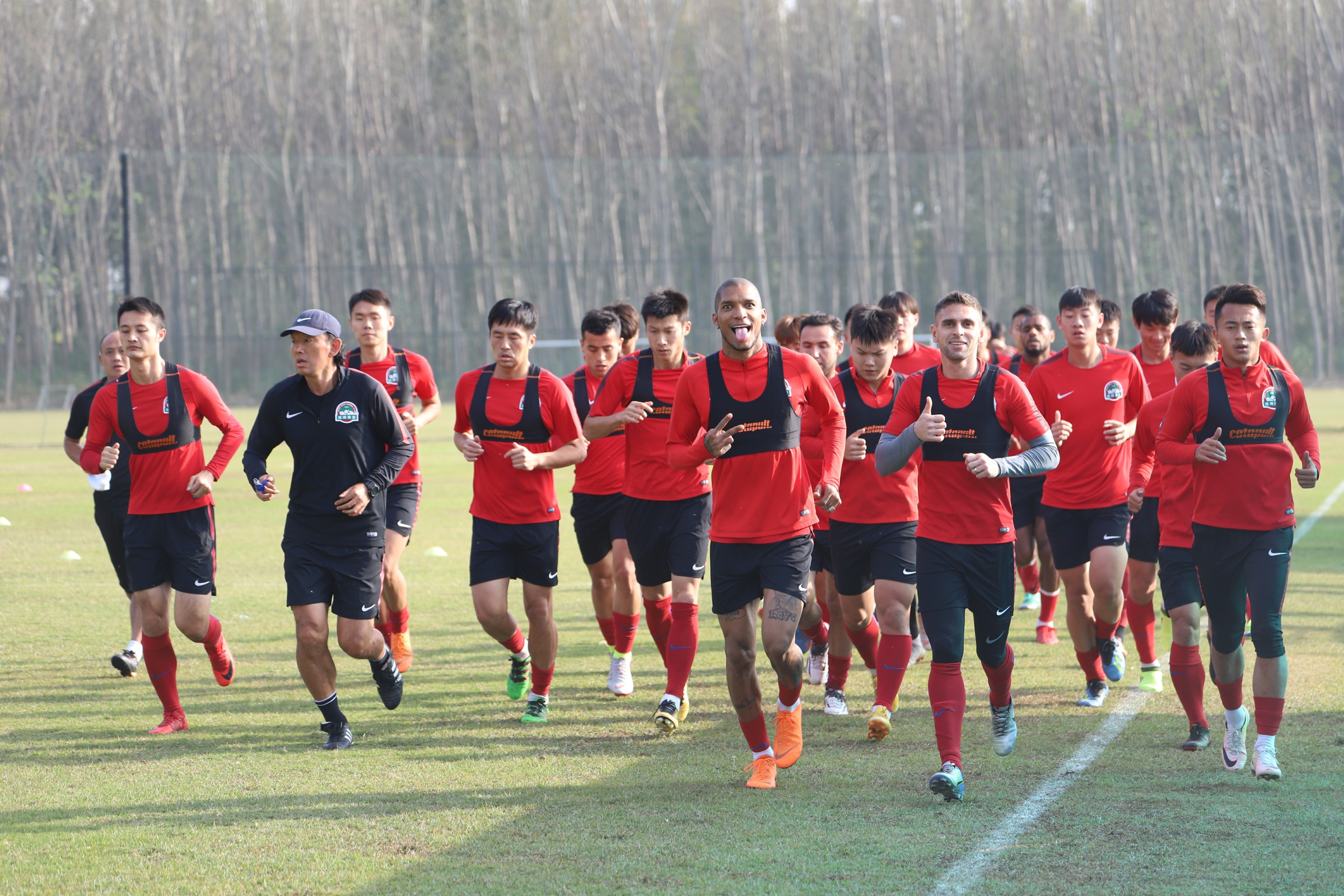 斗鱼官方下载-浙江队发布备战花絮；加时末段内部沟通；欧篮联任务艰巨；训练强度明显提升 